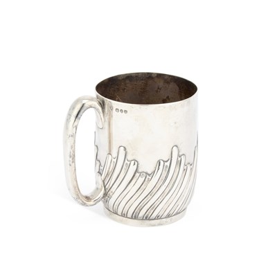 Lot 455 - A VICTORIAN SILVER MUG