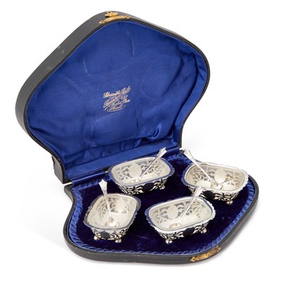 Lot 537 - A CASED SET OF FOUR EDWARDIAN SILVER OPEN SALTS