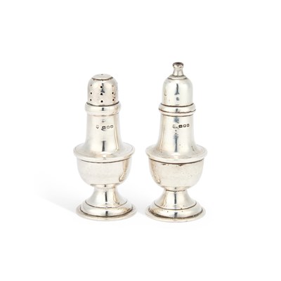 Lot 398 - A GEORGE VI SILVER SALT AND PEPPER POT