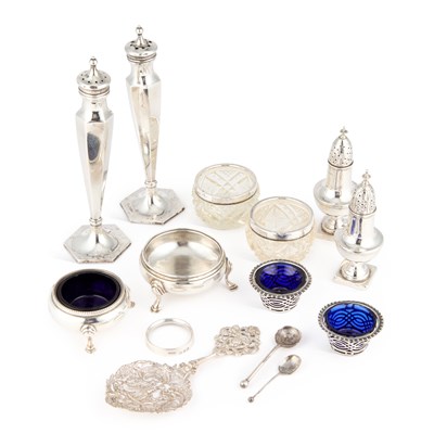 Lot 636 - A GROUP OF SILVER