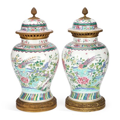 Lot 128 - A PAIR OF SAMSON CHINESE STYLE VASES, 19TH CENTURY