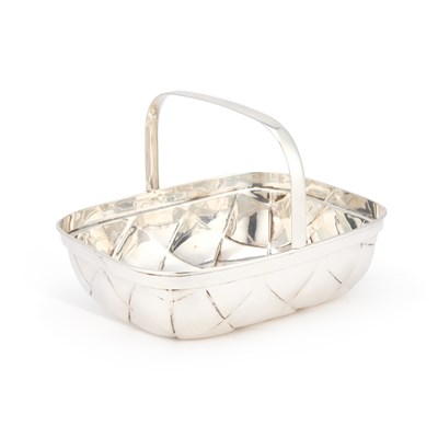 Lot 409 - AN EDWARDIAN SILVER 'WOVEN' BASKET