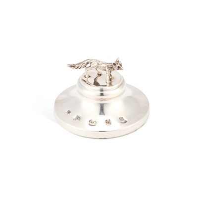 Lot 336 - AN ELIZABETH II SILVER NOVELTY FOX PAPERWEIGHT