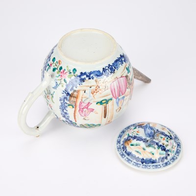 Lot 718 - AN 18TH CENTURY CHINESE FAMILLE ROSE 'MANDARIN' TEAPOT