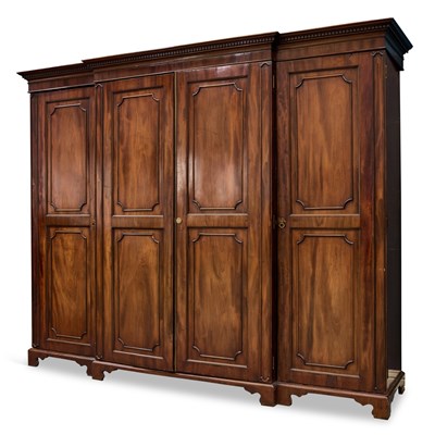 Lot 1018 - A LARGE BREAKFRONT WARDROBE