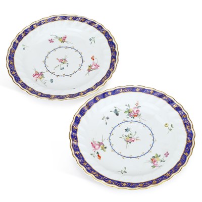 Lot 181 - A PAIR OF DERBY PORCELAIN PLATES