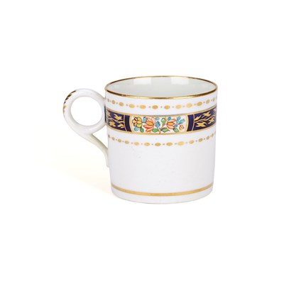 Lot 148 - A GRAINGERS WORCESTER COFFEE CAN