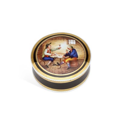 Lot 130 - A STAFFORDSHIRE PORCELAIN SCREW-TOP BOX