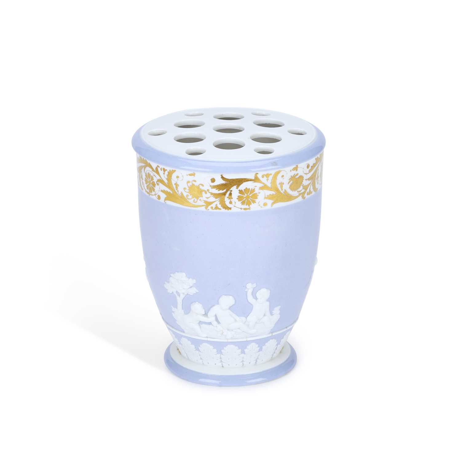 Lot 93 - A SPODE PORCELAIN BOUGH POT AND COVER