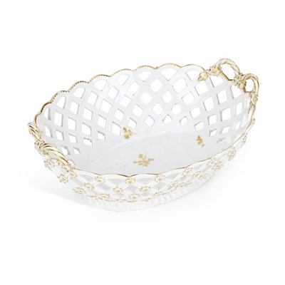 Lot 189 - A DERBY PORCELAIN RETICULATED BASKET