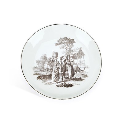 Lot 209 - A WORCESTER PORCELAIN SAUCER