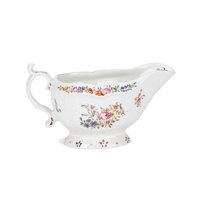Lot 193 - A WORCESTER PORCELAIN SAUCEBOAT