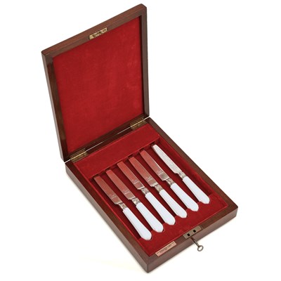 Lot 171 - A RARE SET OF SIX CHELSEA KNIVES
