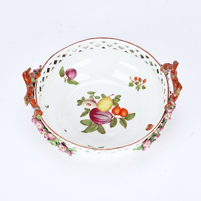 Lot 124 - A CHELSEA PORCELAIN BASKET