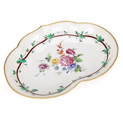 Lot 184 - A JAMES GILES DECORATED WORCESTER DISH