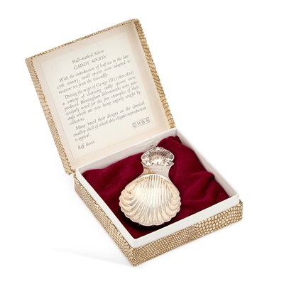 Lot 520 - AN ELIZABETH II SILVER CADDY SPOON