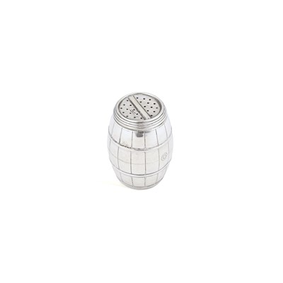 Lot 529 - AN EDWARDIAN SILVER NOVELTY PEPPERETTE