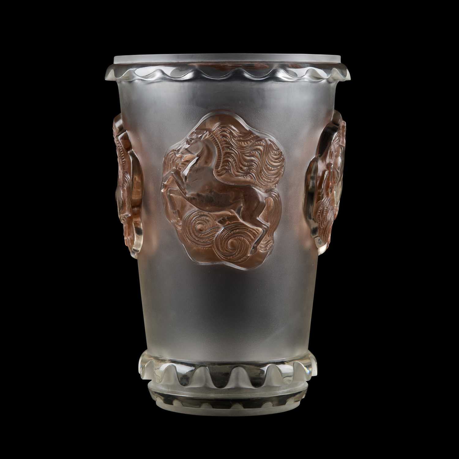 Lot 69 - RENÉ LALIQUE (FRENCH, 1860-1945)