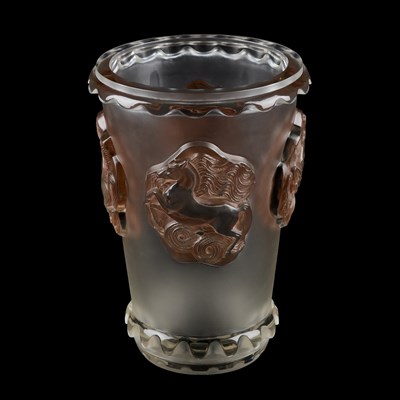Lot 69 - RENÉ LALIQUE (FRENCH, 1860-1945)