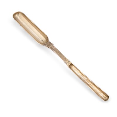 Lot 421 - AN EARLY VICTORIAN SILVER MARROW SCOOP