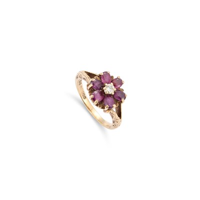 Lot 832 - A 9CT YELLOW GOLD DIAMOND AND RUBY FLOWERHEAD CLUSTER RING