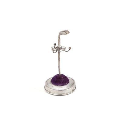 Lot 502 - AN EDWARDIAN SILVER NOVELTY HATPIN STAND