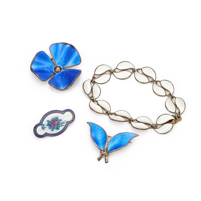 Lot 911 - A GROUP OF SCANDINAVIAN SILVER AND ENAMEL JEWELLERY