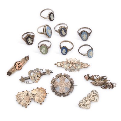 Lot 964 - A COLLECTION OF SILVER JEWELLERY