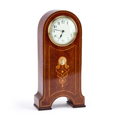 Lot 973 - AN EDWARDIAN INLAID MAHOGANY MANTEL CLOCK