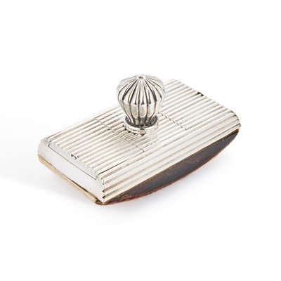 Lot 603 - A VICTORIAN SILVER MOUNTED DESK BLOTTER
