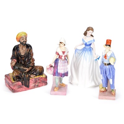 Lot 728 - A CHINESE FAMILLE VERTE MALLET-SHAPED VASE