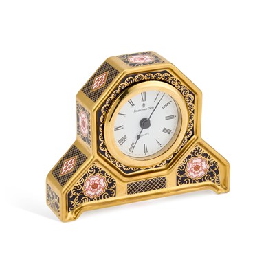 Lot 188 - A ROYAL CROWN DERBY IMARI LIMITED EDITION MANTEL CLOCK