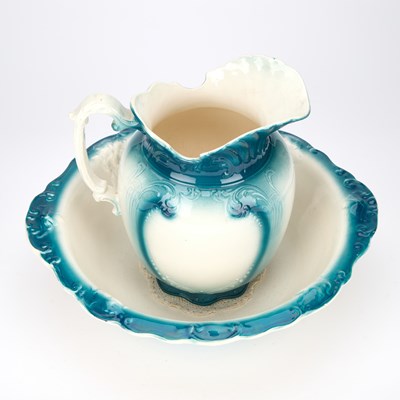 Lot 81 - A STAFFORDSHIRE POTTERY JUG AND BOWL