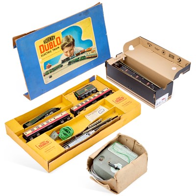 Lot 53 - A HORNBY DUBLO TRAIN SET