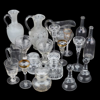Lot 100 - A COLLECTION OF GLASS