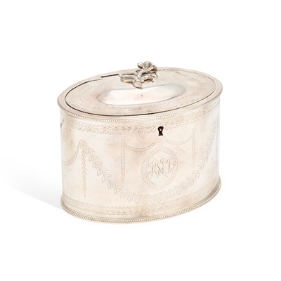 Lot 437 - A GEORGE III SILVER TEA CADDY