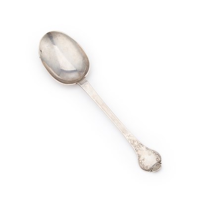 Lot 458 - A JAMES II SILVER LACE-BACK TREFID SPOON