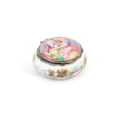 Lot 290 - A LATE 19TH/ EARLY 20TH CENTURY FRENCH SILVER AND ENAMEL BOX
