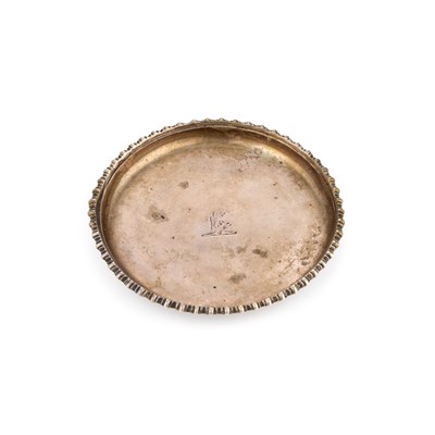 Lot 293 - A GEORGE III IRISH SILVER FUNNEL STAND