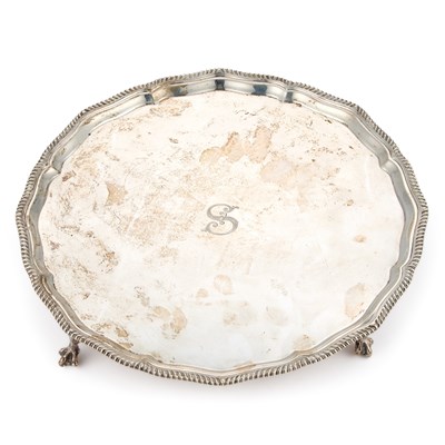 Lot 354 - A GEORGE V SILVER SALVER