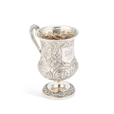 Lot 256 - AN INDIAN COLONIAL SILVER MUG