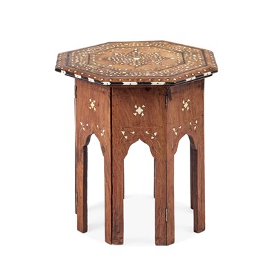 Lot 1027 - AN EARLY 20TH CENTURY MOORISH INLAID HARDWOOD OCCASIONAL TABLE