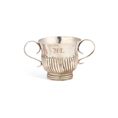 Lot 459 - A WILLIAM III SILVER 'TOY' MINIATURE PORRINGER