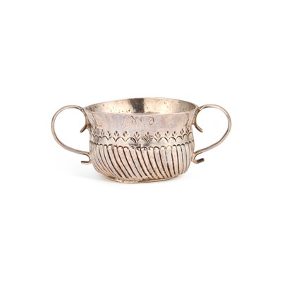 Lot 464 - A GEORGE I SILVER 'TOY' MINIATURE PORRINGER