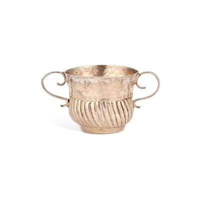 Lot 456 - A QUEEN ANNE SILVER 'TOY' MINIATURE PORRINGER