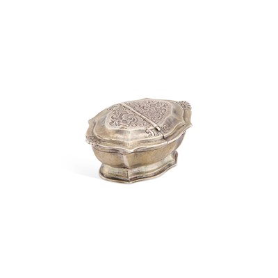 Lot 286 - AN 18TH CENTURY GERMAN SILVER DOUBLE SPICE BOX