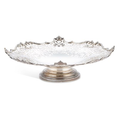 Lot 352 - A GEORGE VI SILVER FRUIT DISH