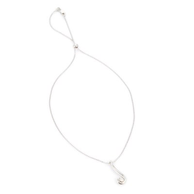 Lot 748 - A DIAMOND PENDANT NECKLACE