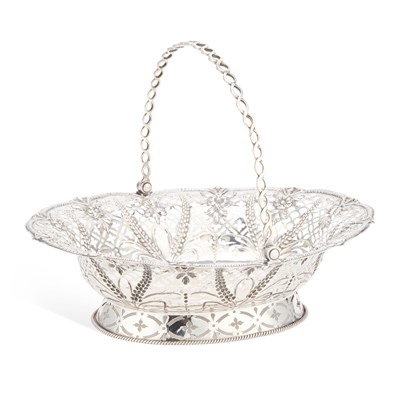 Lot 421 - A GEORGE III SILVER CAKE BASKET