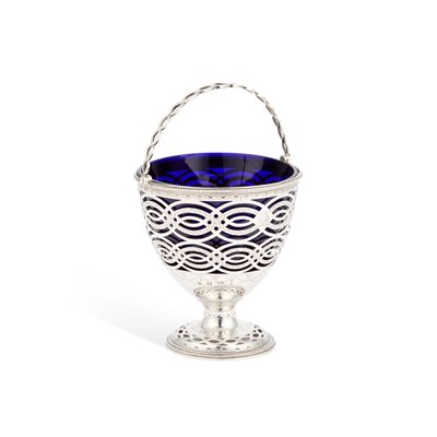 Lot 432 - A GEORGE III SILVER SUGAR BASKET
